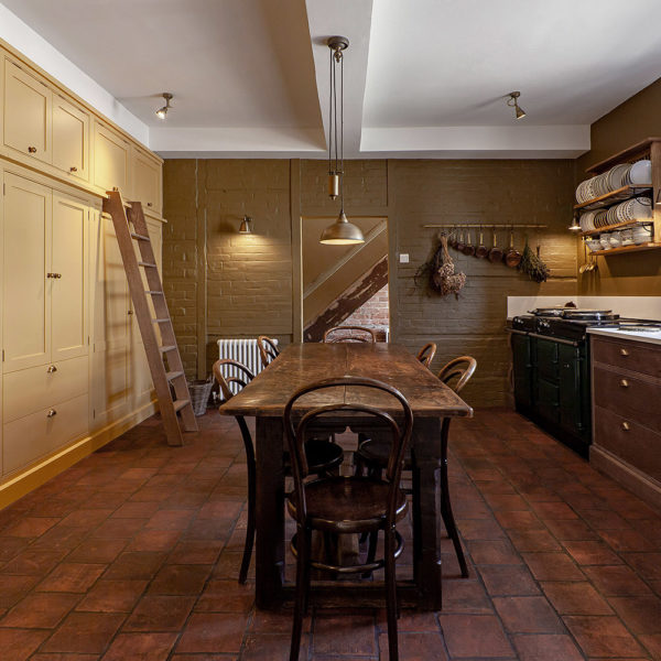 Duttons House bespoke kitchen